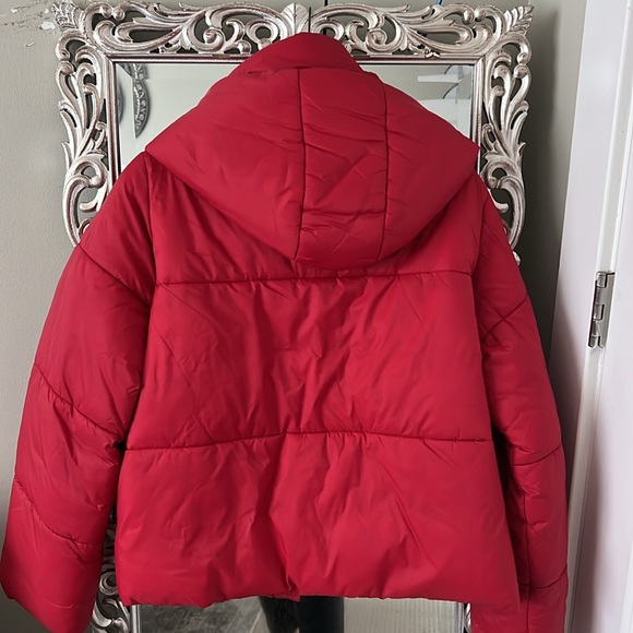 Banana republic water repellent red winter puffer jacket/ coat - Picture 9 of 9